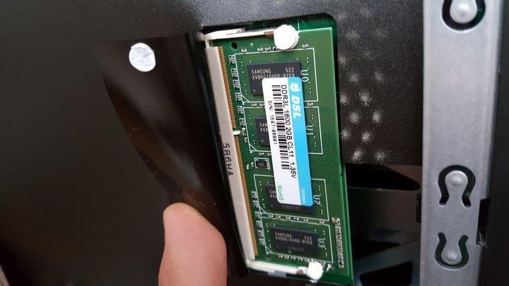 test-asustor-as6204t-interieur-2