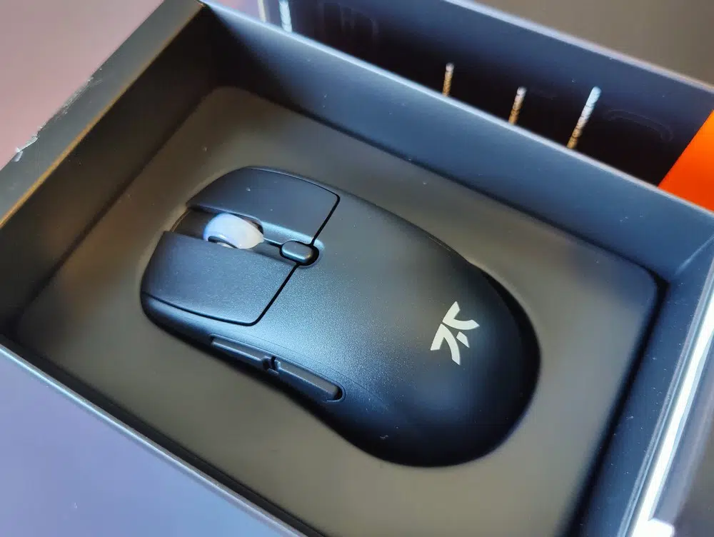 FNATIC Bolt - Souris dans boite